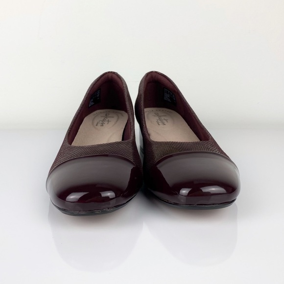 Clarks Women's Chartli Diva Embossed Leather Block Heels Burgundy - Picture 6 of 10